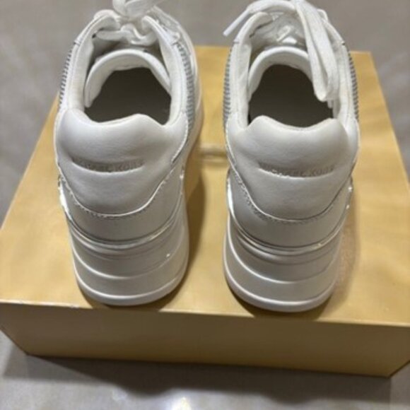 White Michael Kors - Picture 2 of 10